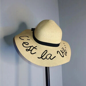 Nicole Marciano C'est la vie sun hat